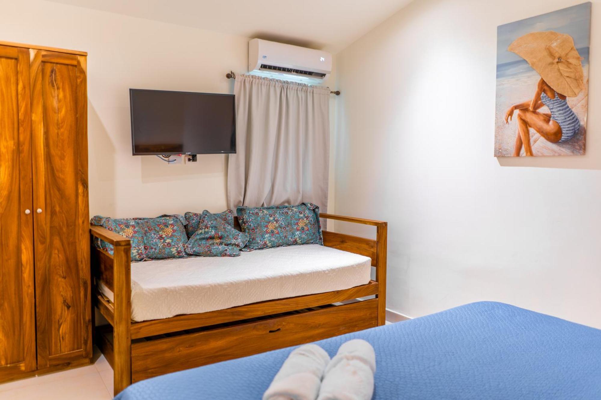 Banana Beach Bungalows Playa Santa Teresa  Exterior photo